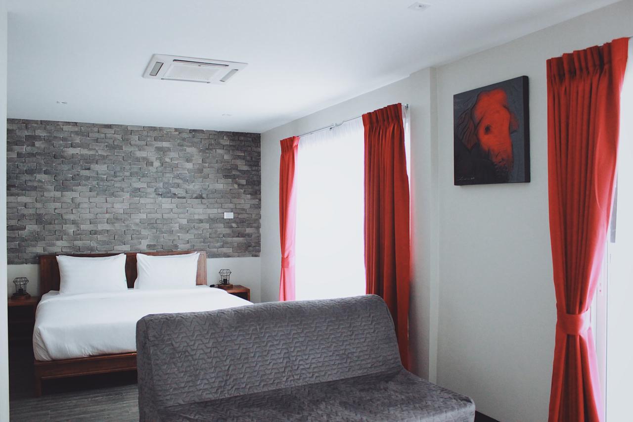 Henry's Hotel & Gastropub Bangkok Buitenkant foto